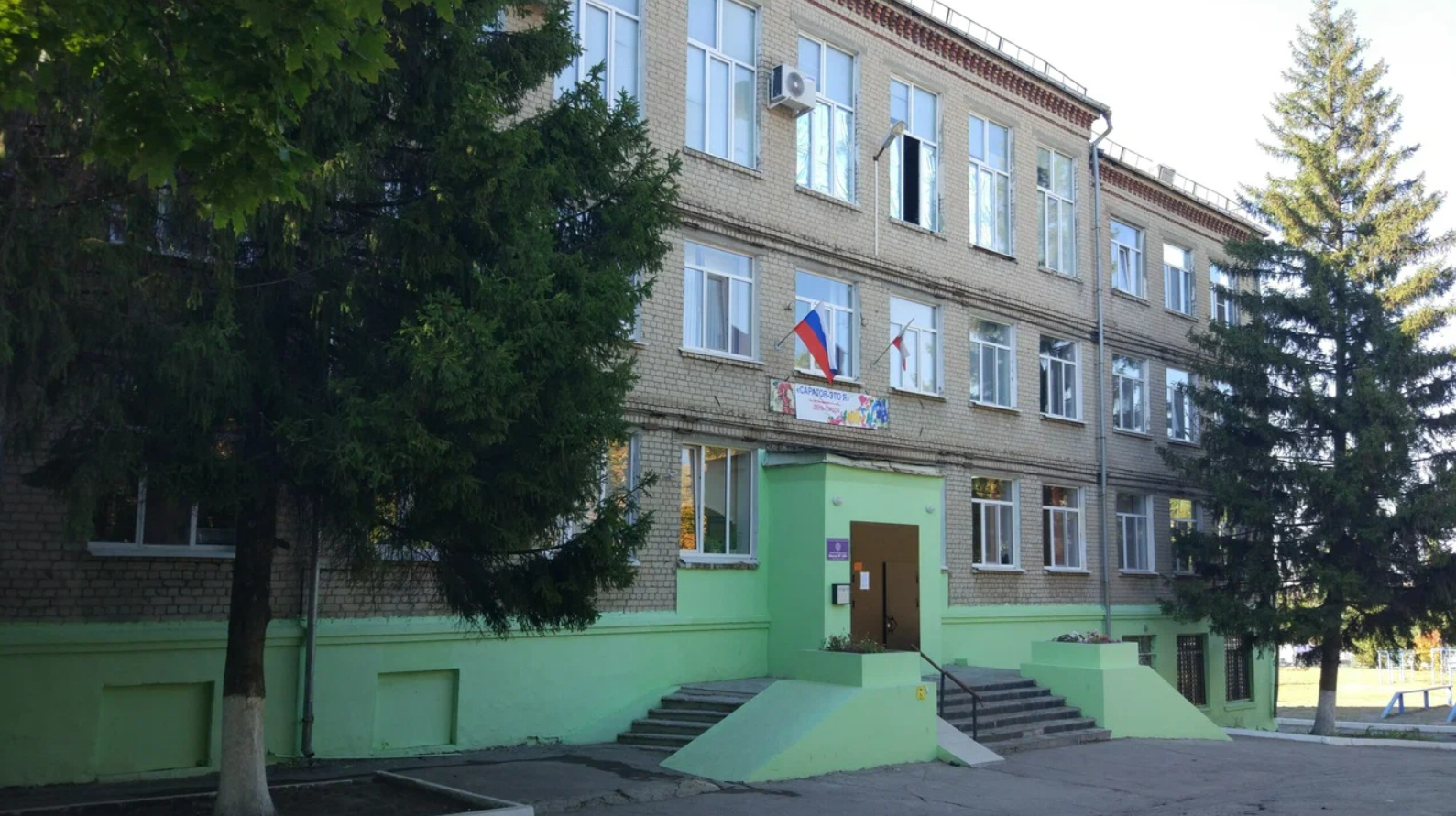 Из-за сорванного строительства пристройки к саратовской школе уволен директор МКУ